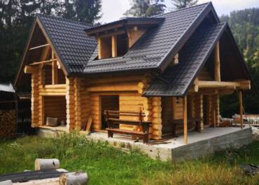 Дървена къща Несла